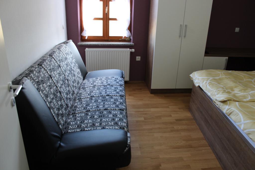 Hotel Hisa Nasprot Sonca Črnomelj Habitación foto